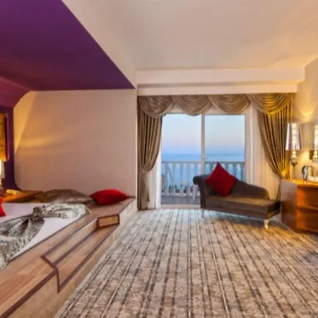 Otel Justiniano Deluxe