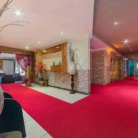 Otel Justiniano Deluxe Okurcalar