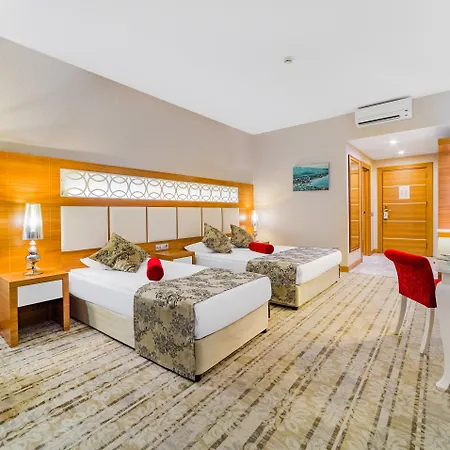 Justiniano Deluxe Otel Okurcalar